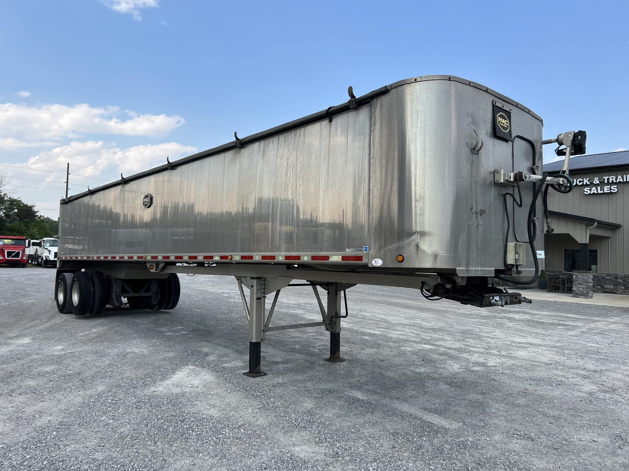 MAC frameless dump trailer
