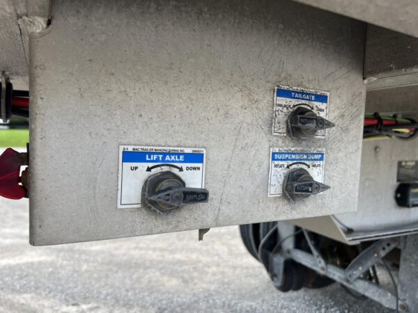 2016 MAC 39' Frameless End Dump Trailer – Aluminum, Air Ride, Front Lift Axle