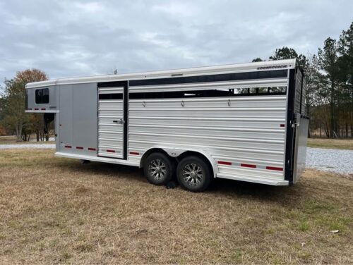 2020 Logan Coach Stockman Combo 20’ Mid-Tack Trailer - Image 3