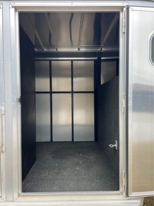 2020 Logan Coach Stockman Combo 20’ Mid-Tack Trailer - Image 9