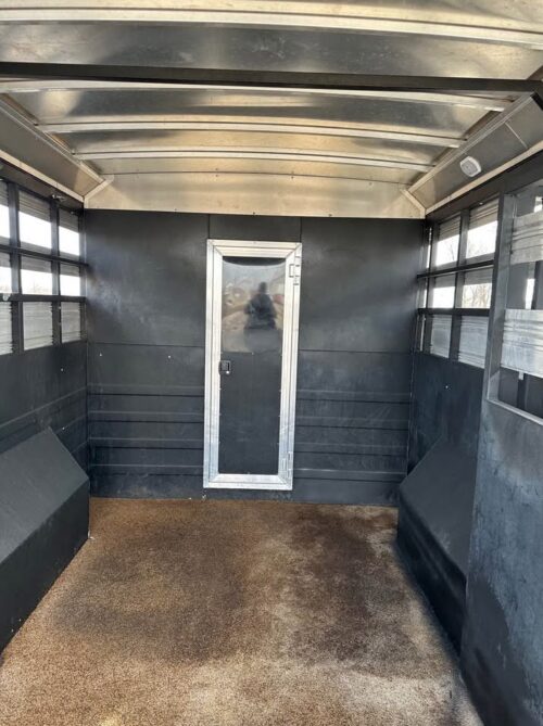 2020 Logan Coach Select 810 Stock/Combo LQ Trailer - Image 2