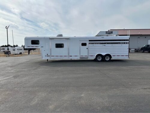 2020 Logan Coach Select 810 Stock/Combo LQ Trailer - Image 8