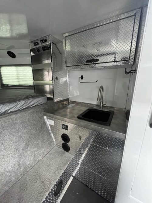 2023 Trails West 28’ Gooseneck - Image 17