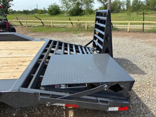 2025 Lamar 102x26 Open Car / Equipment Trailer - Image 4