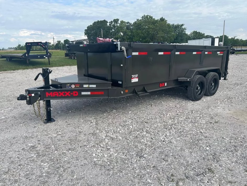 MAXX D tandem axle dump trailer 16 ft