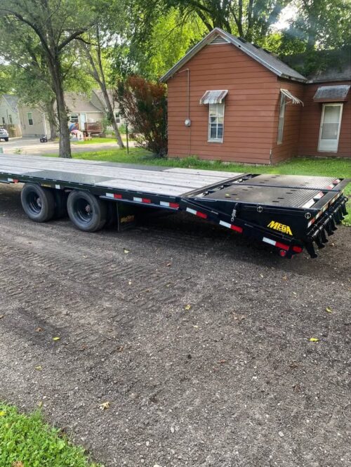 2025 Big Tex 25GN 40ft Gooseneck Flatbed Trailer - Image 3