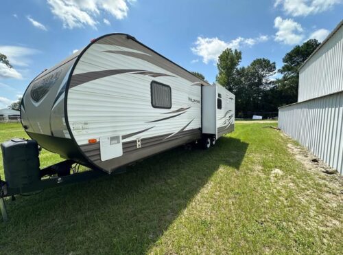 2017 Forest River Wildwood 27REI Travel Trailer - Image 6