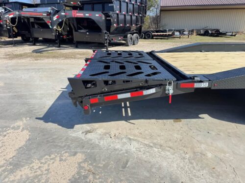 2025 Black Hawk 26’ x 102” Gooseneck Equipment Trailer - Image 7