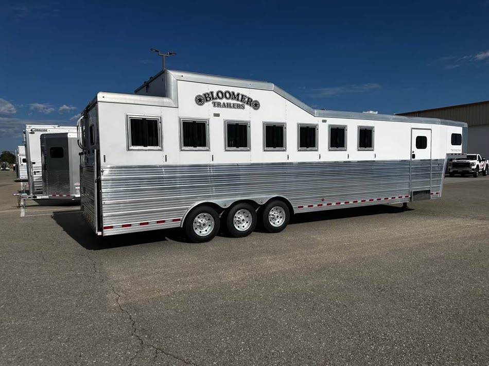 used bloomer trainer trailer
