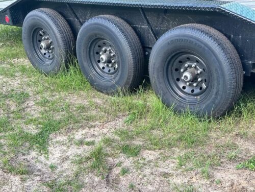 40ft Low Profile Gooseneck Trailer  102" Wide - Image 7