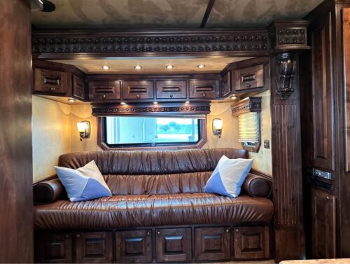 2015 Bloomer 4 Horse Evolution Side Load Trailer - Image 2
