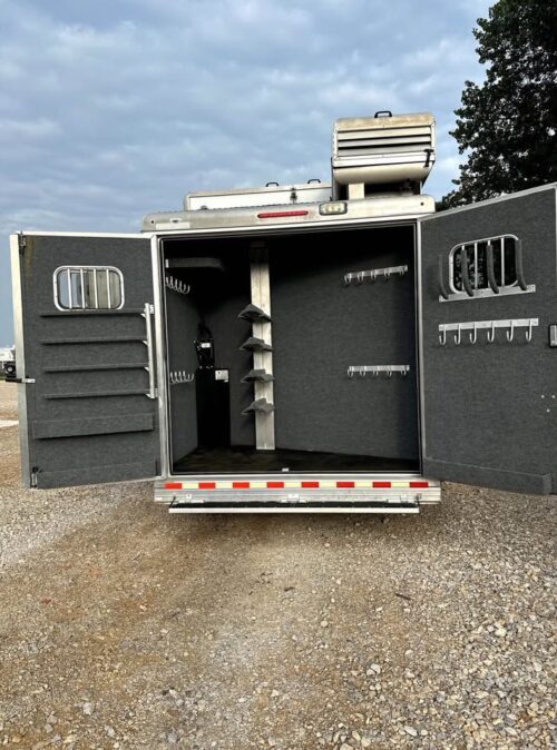2015 Bloomer 4 Horse Evolution Side Load Trailer - Image 9