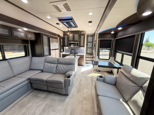 2022 Grand Design Momentum 395MS Toy Hauler - Image 17