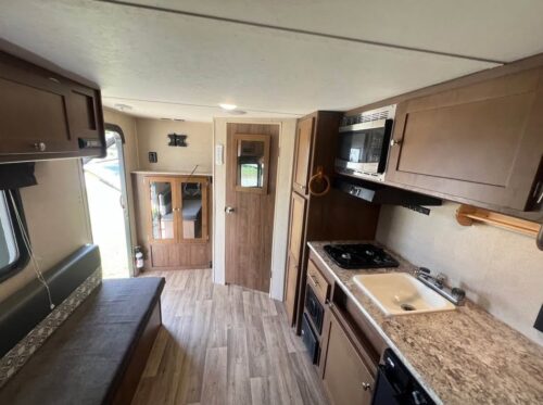 2017 Aspen Trail M 1600RB Travel Trailer - Image 7