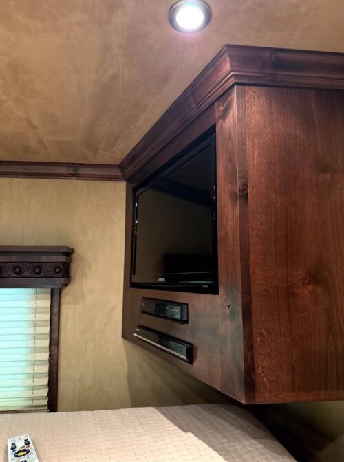 2015 Bloomer 4 Horse Evolution Side Load Trailer - Image 20